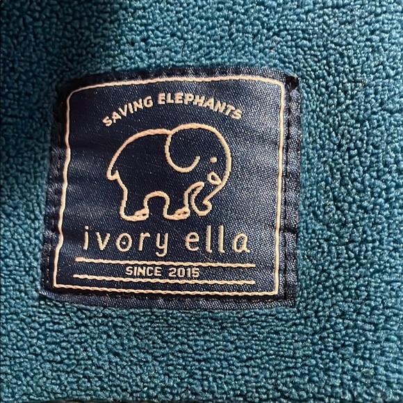 Ivory Ella Fleece Zip Pullover, Size S - Picture 4 of 6